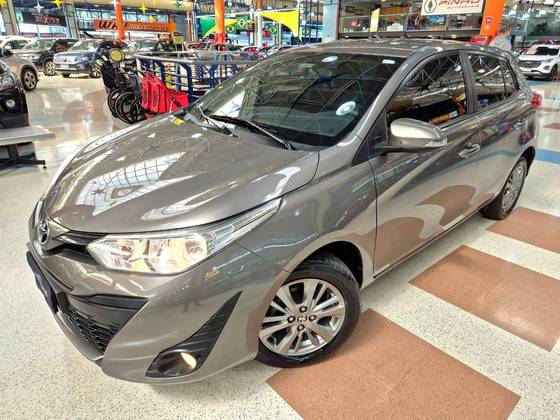 TOYOTA YARIS 1.3 16V FLEX XL PLUS TECH MULTIDRIVE TOYOTA YARIS 1.3 16V FLEX XL PLUS TECH MULTIDRIVE